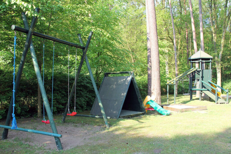 Unser großer Kinder­spielplatz